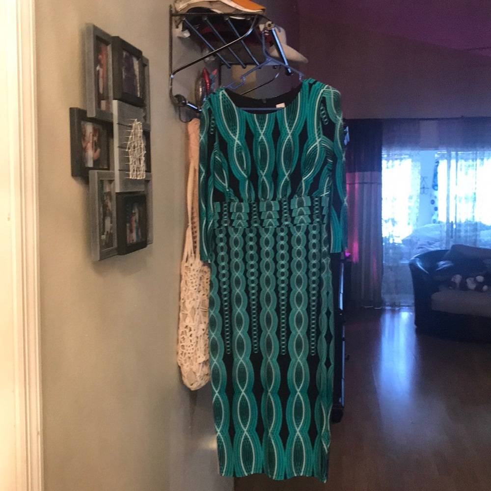 Size 10 Green & Black Dress